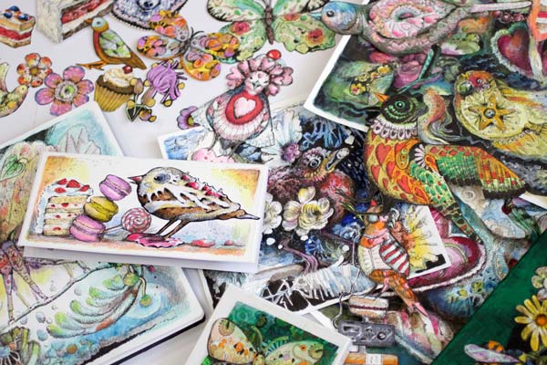Drawing animals and decorating them with motifs. Paivi Eerola has a fun drawing class called Animal Inkdom.