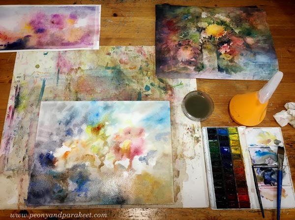 Painting watercolor florals by Paivi Eerola from Peony and Parakeet.