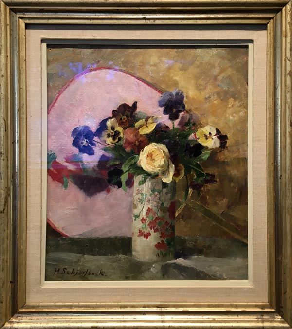 Helene Schjerfbeck's flower painting Violets in a Japanese Vase.