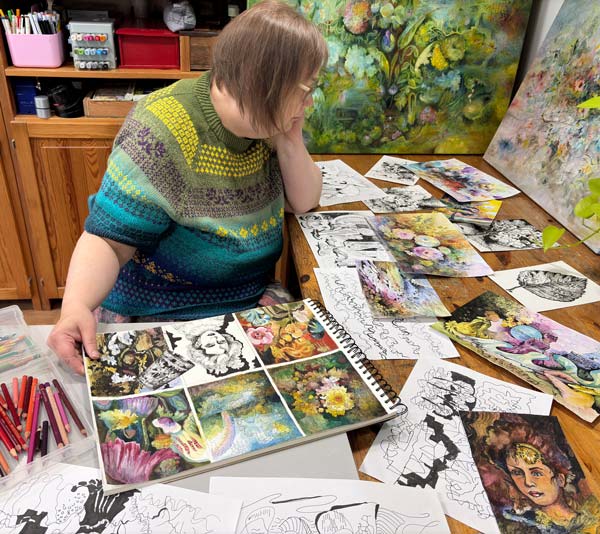 Finnish art teacher Päivi preparing for an online art course Drawing Soulfully